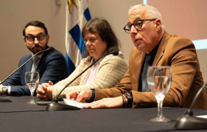 Juan Pablo Novella, Mónica Ferrero y Carlos Negro en presentación de herramienta Alerta Amber Uruguay