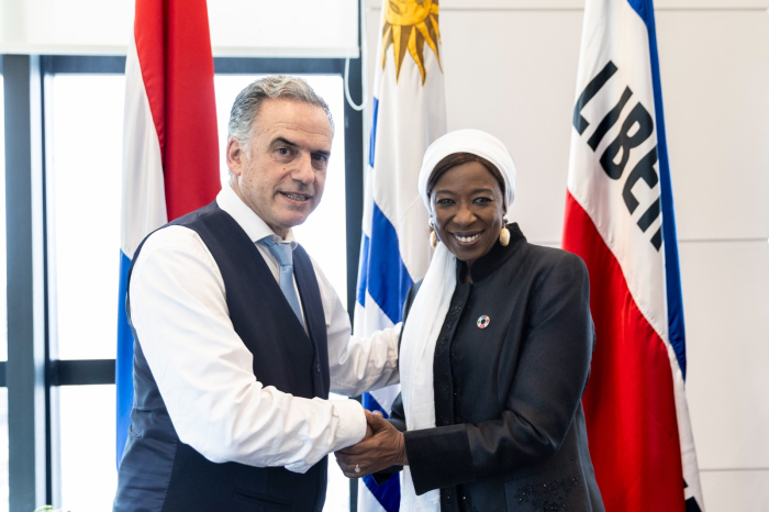 Yamandú Orsi y Diene Keita 
