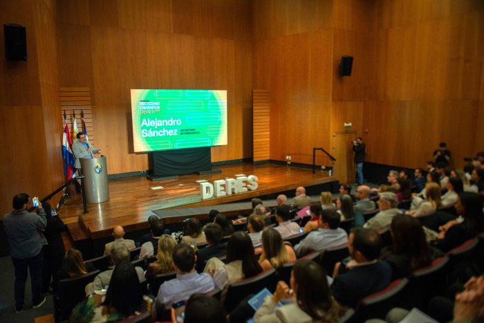 Alejandro Sánchez en evento de DERES