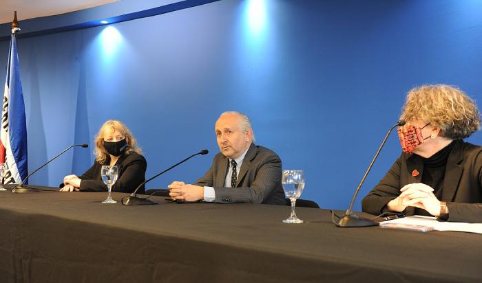 Autoridades del MEC y de UTE