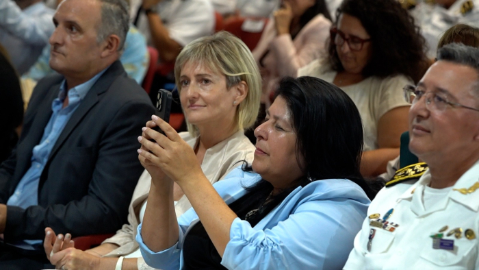 Autoridades en presentación de compromisos en materia de políticas de género del Ministerio del Interior