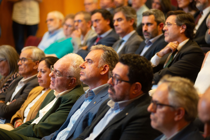 Orsi, Sánchez y autoridades