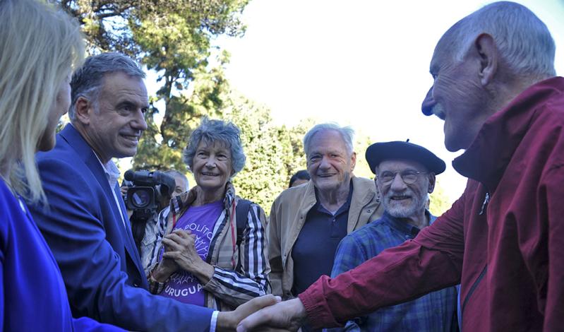 Orsi con ex preso político