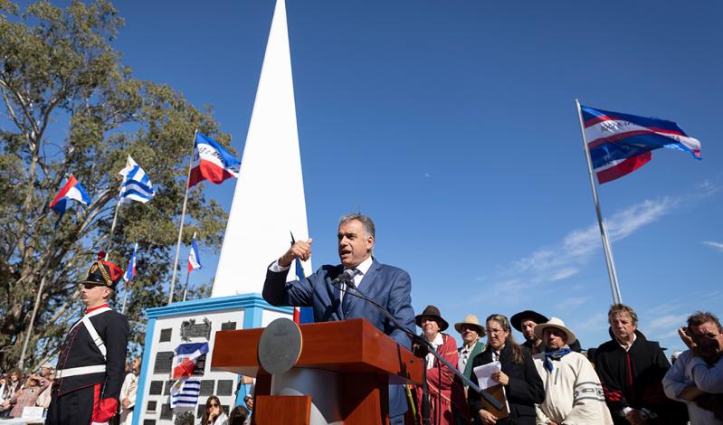 Yamandú Orsi en bicentenario de Cruzada Libertadora