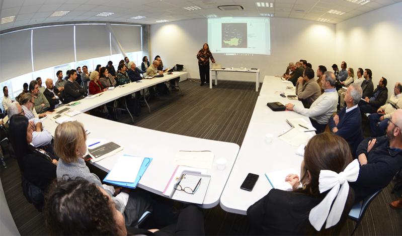 Autoridades reunidas para analizar presencia del picudo rojo