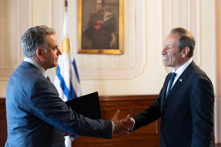 Orsi saluda a embajador de UE