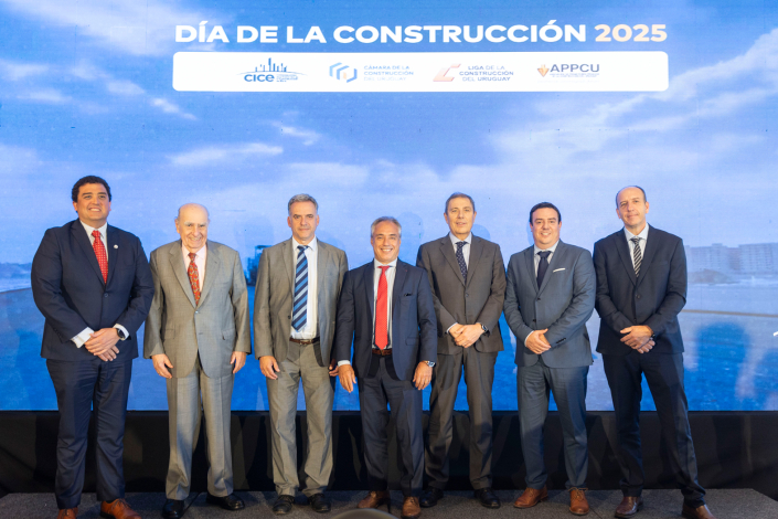 Autoridades y empresarios en la celebración del Día de la Construcción