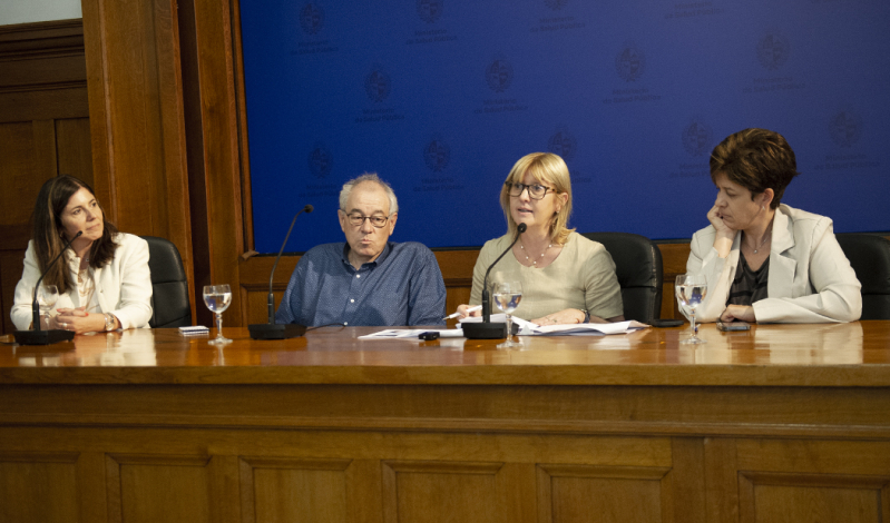 Lustemberg y autoridades