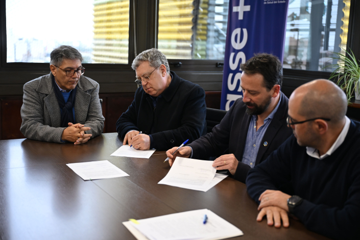 Firma de memorando de entendimiento