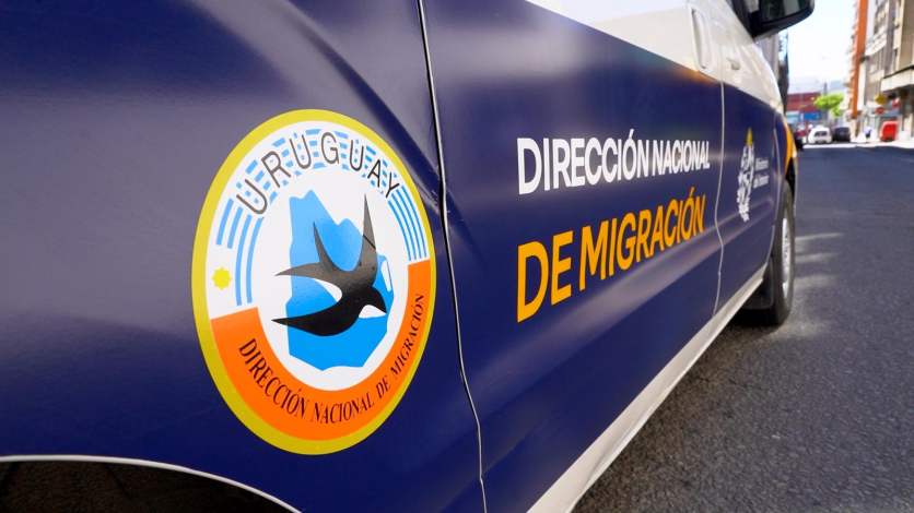Móvil de la Dirección Nacional de Migración