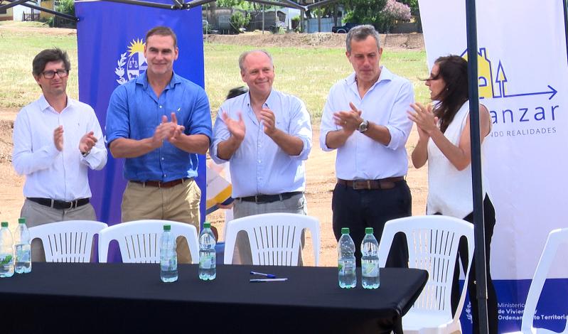 Autoridades del MVOT