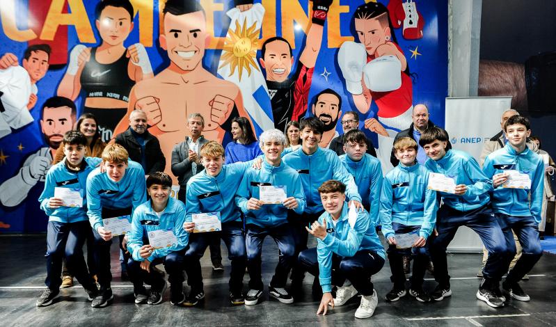 Estudiantes reconocidos por su participación en la XXVIII edición de los Juegos Sudamericanos Escolares
