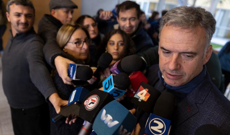 Yamandú Orsi en declaraciones a la prensa