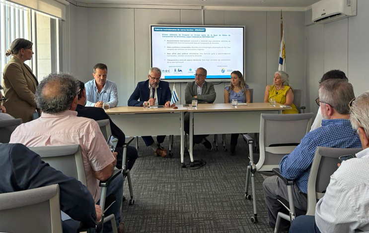 Autoridades en presentación del estudio