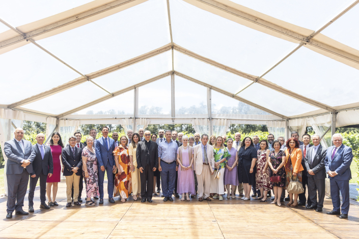 Orsi en almuerzo con Nunciatura Apostólica y representantes diplomáticos