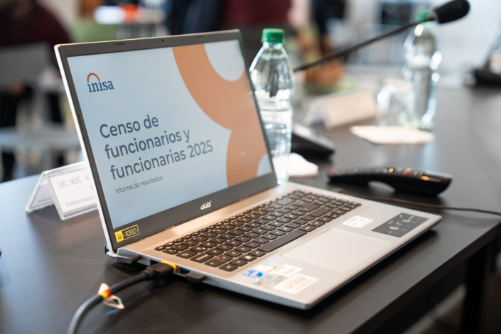 Computadora con imagen del censo