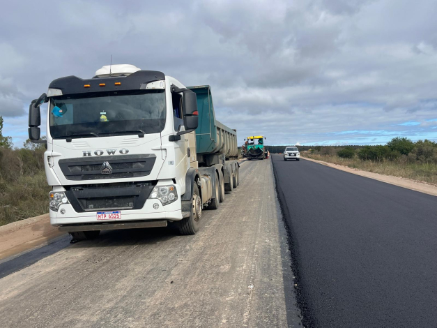 Obras de ensanche de la calzada de ruta 7
