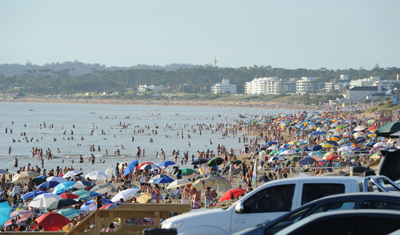 Turistas en la playa