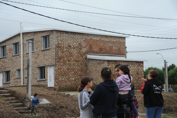 Entrega de viviendas en Pando, Canelones