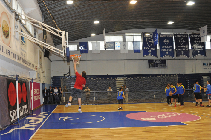 Práctica de basquetbol
