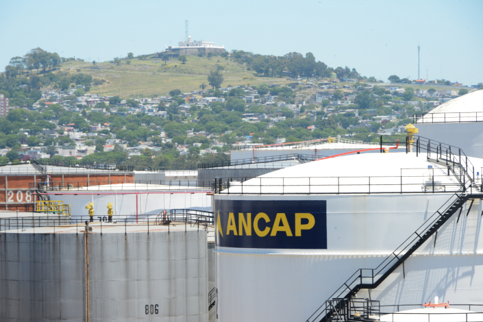 Planta de Ancap en La Teja