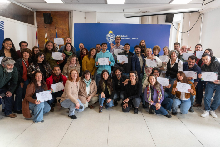 Agentes comunitarios con certificados