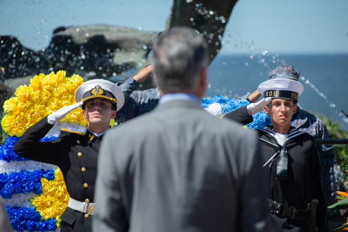 Orsi durante la celebración de los 208 años de la Armada Nacional