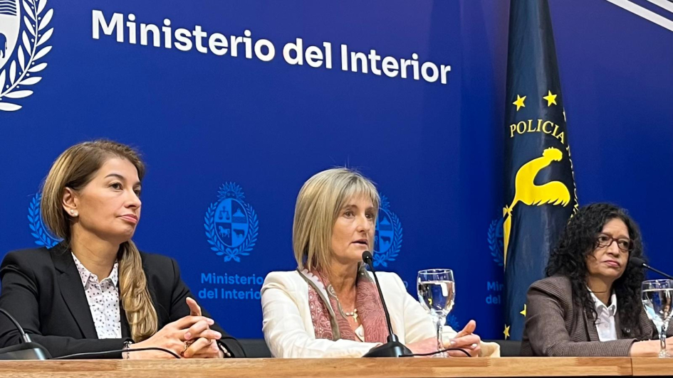 Dir. DGIIP Crio. May. Sosa, Subsecretaria MI Cra. Gabriela Valverde, Dir. SDHPR Alejandra Casablanca Dir. DGIIP Crio. May. Sosa, Subsecretaria MI Cra. Gabriela Valverde, Dir. SDHPR Alejandra Casablanca