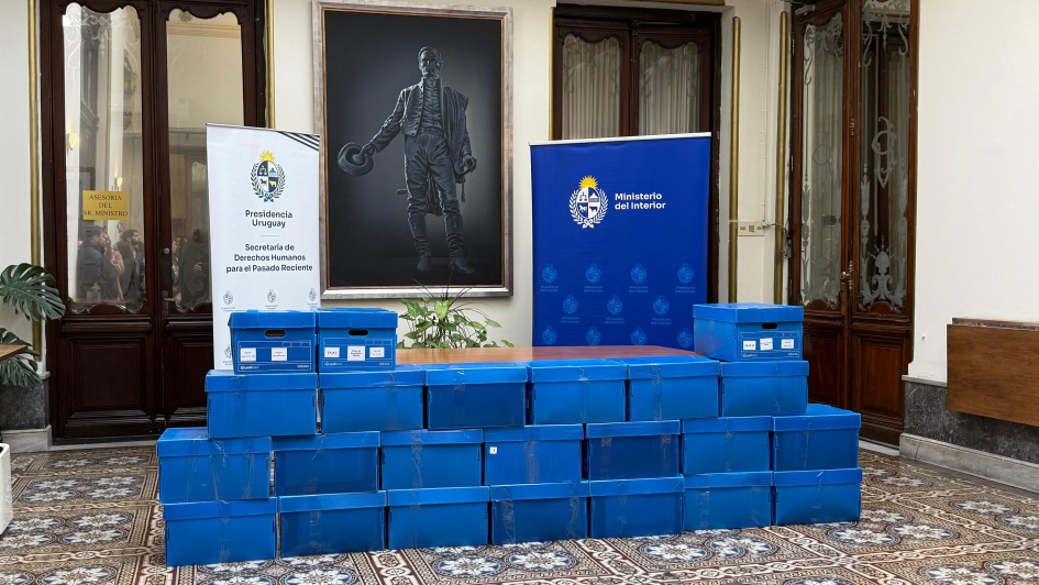 Cajas de Archivo para la entrega en sede MI. Cajas de Archivo para la entrega en sede MI.