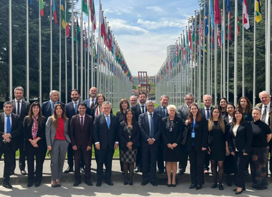 Delegación Uruguaya ante la ONU Delegación Uruguaya ante la ONU