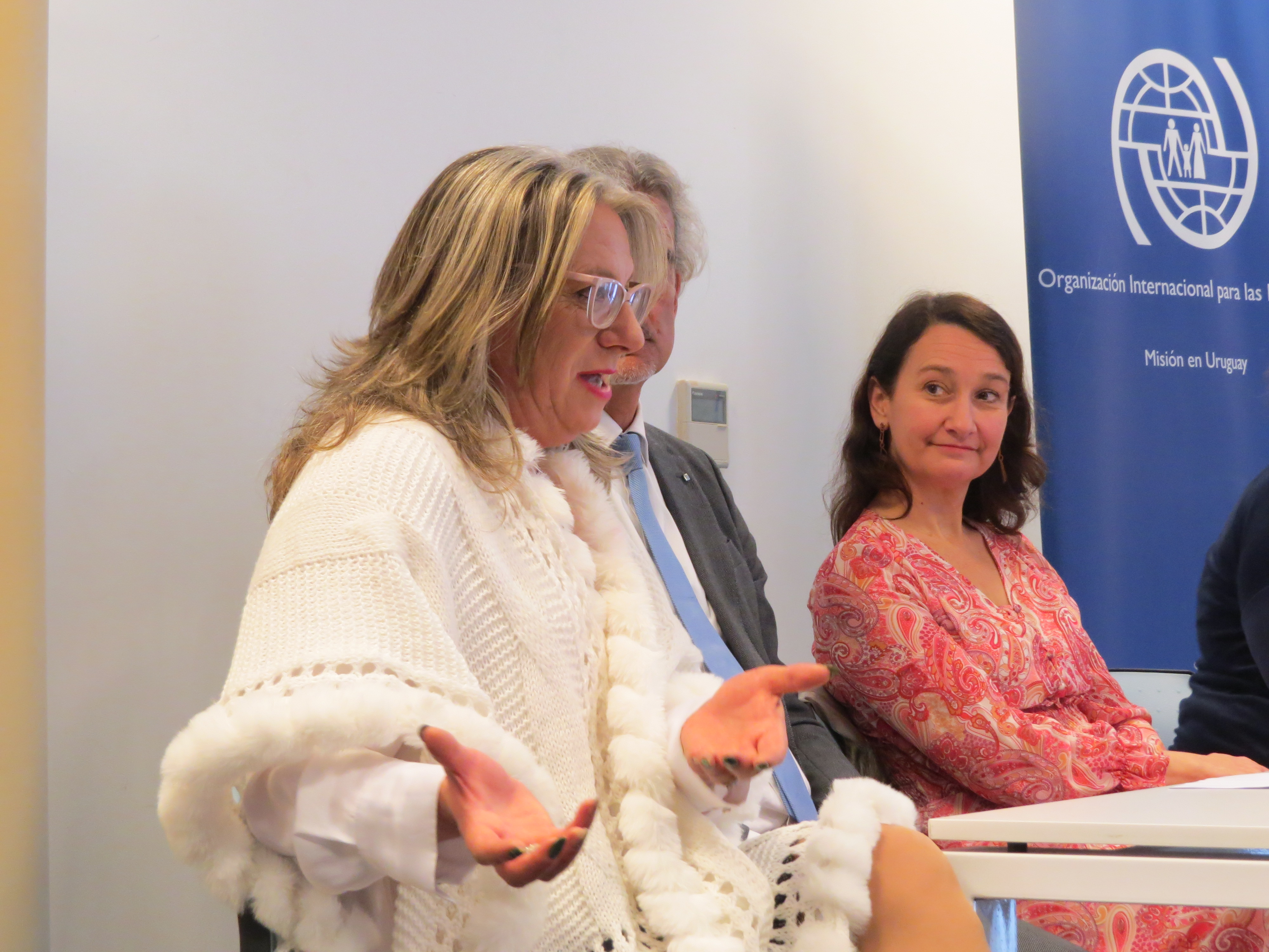 La Secretaria de Derechos Humanos de la Presidencia, Prof. Collette Spinetti junto a la subsecretaria de Relaciones Exteriores, embajadora Valeria Csukasi