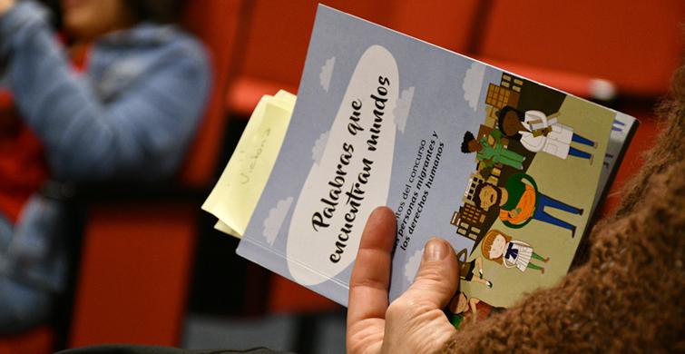 Libro sobre personas migrantes y Derechos Humanos Libro sobre personas migrantes y Derechos Humanos