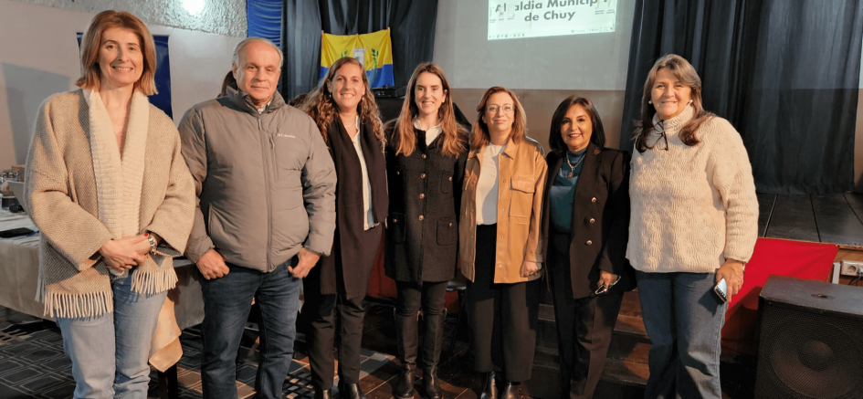 Secretaria de Derechos Humanos Sandra Etcheverry y autoridades durante el evento