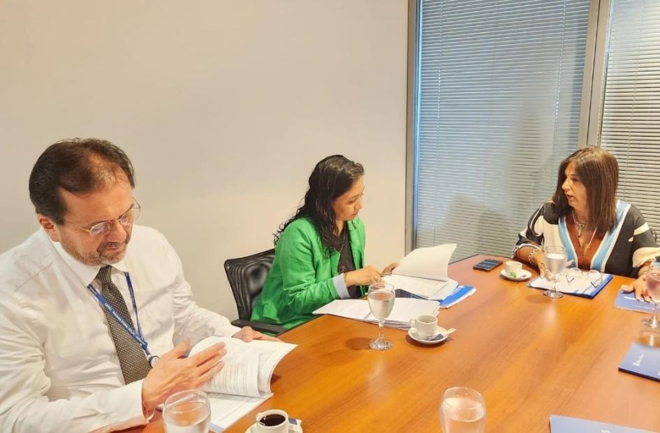 Francisco Xavier Mena, Lisbeth Vélez y Sandra Etcheverry