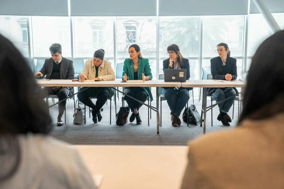 Organizaciones y autoridades reunidos en Comisión contra Toda Discriminación Organizaciones y autoridades reunidos en Comisión contra Toda Discriminación