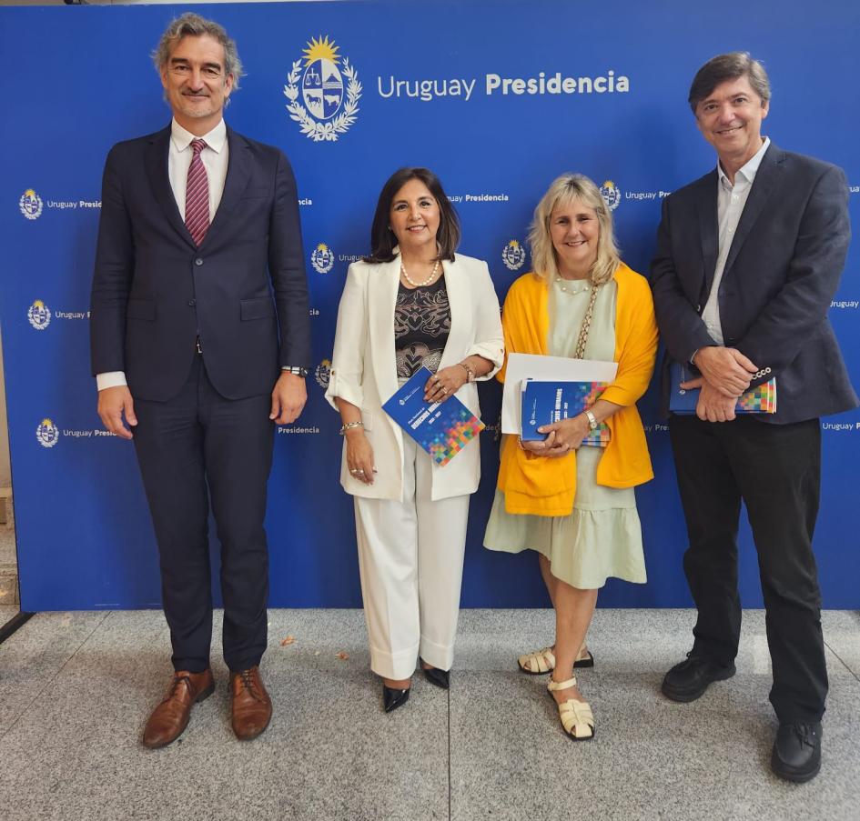 Pablo Ruiz Hiebra, Sandra Etcheverry, Mariana Blengio, Leopoldo FontPúblico Asistente