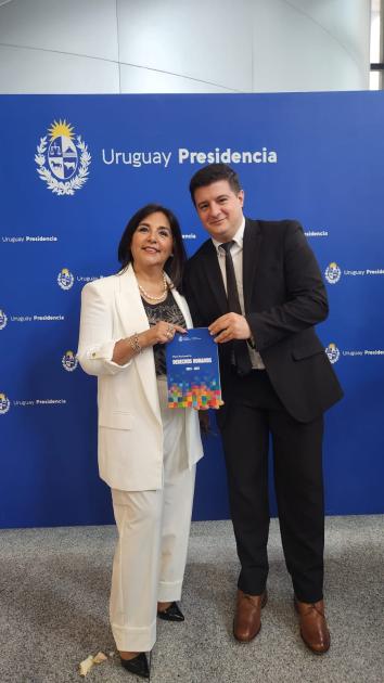 Secretaria de DDHH Sandra Etcheverry y Director General de IMPO Fernando Abellá