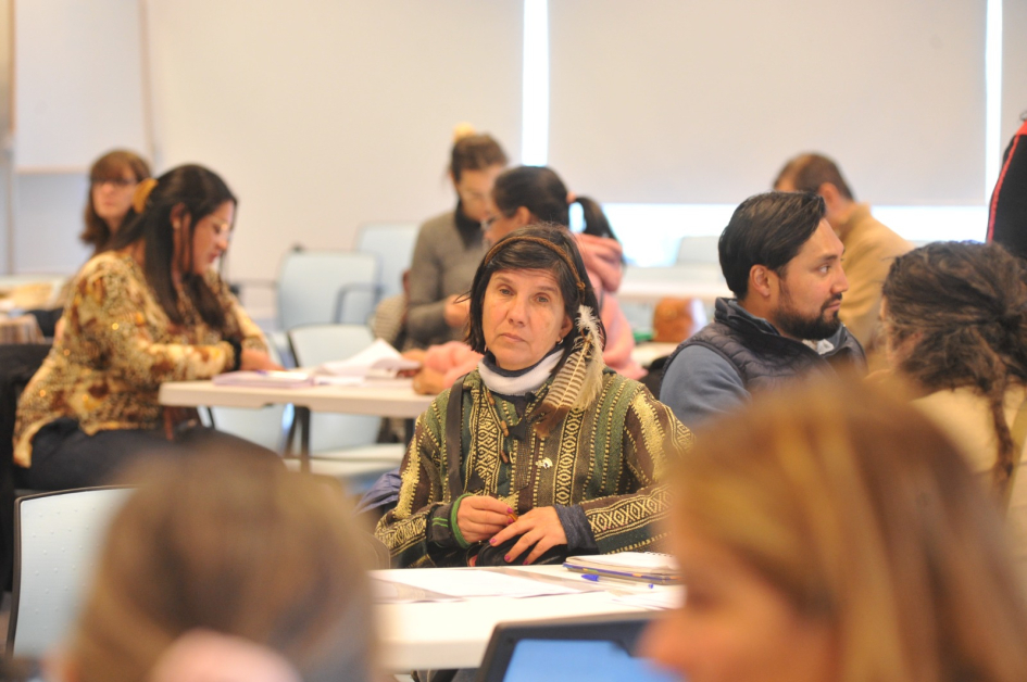 Representantes de colectivos en la primera mesa de diálogos para una nueva etapa Representantes de colectivos en la primera mesa de diálogos para una nueva etapa
