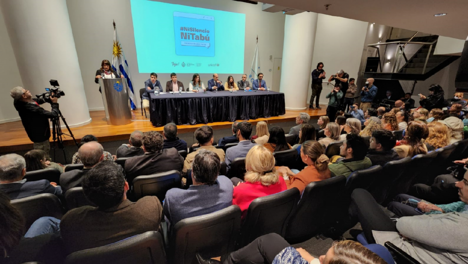 Público presente en el lanzamiento