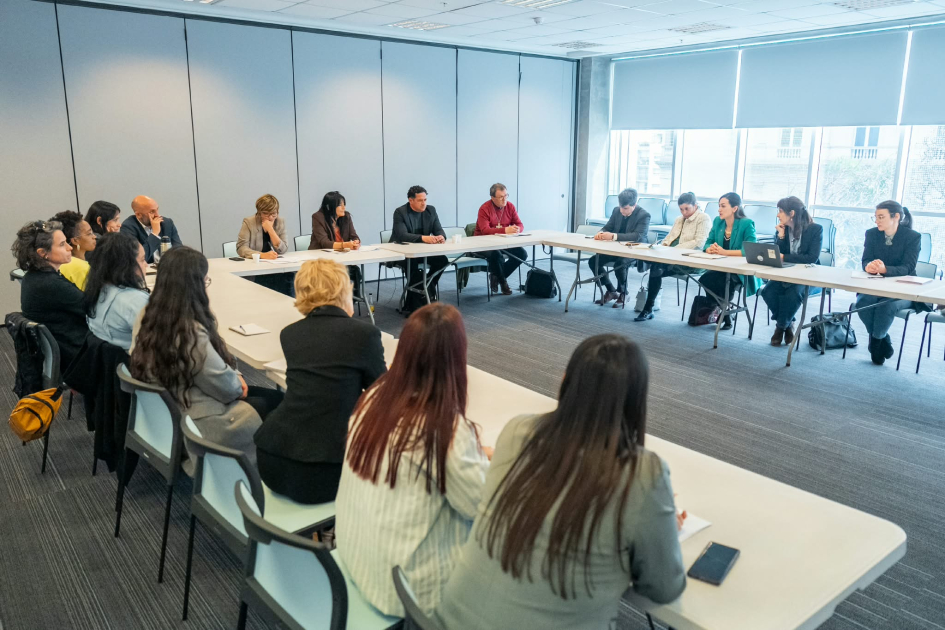 Organizaciones y autoridades reunidos en Comisión contra Toda Discriminación Organizaciones y autoridades reunidos en Comisión contra Toda Discriminación