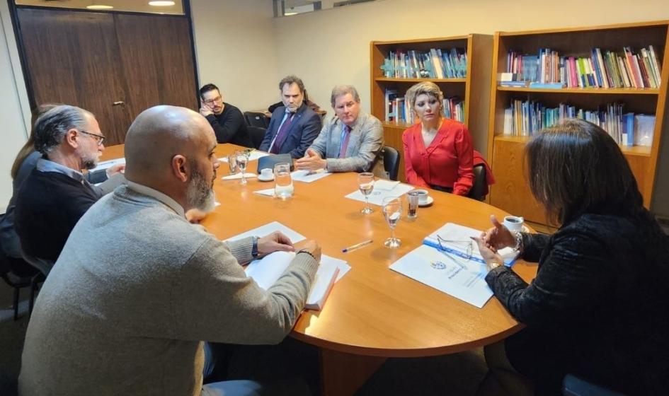 Equipo de la SDH y ACNUR durante la reunión Equipo de la SDH y ACNUR durante la reunión
