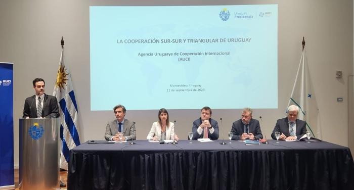 Presentadores de la estrategia de Cooperación Sur-Sur y Triangular de Uruguay