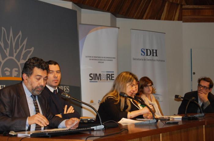 Autoridades presentan informe comité DESC Autoridades presentan informe comité DESC