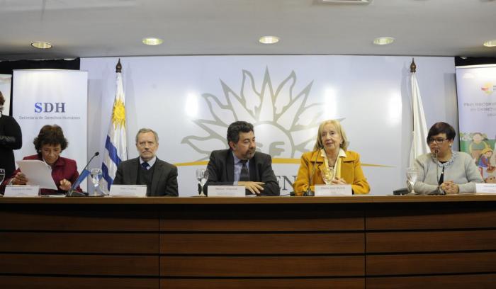 Autoridades presentación de los compromisos Autoridades presentación de los compromisos