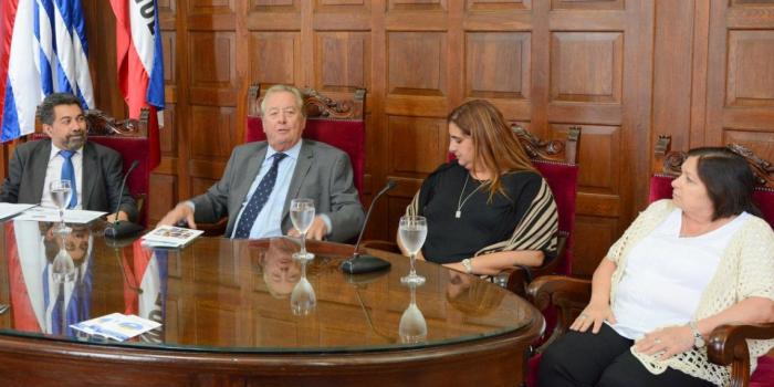 Conferencia de Prensa - Mesas para la Paz Colonia