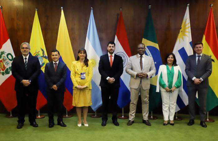 Secretaria de Derechos Humanos Sandra Etcheverry Medina y delegaciones