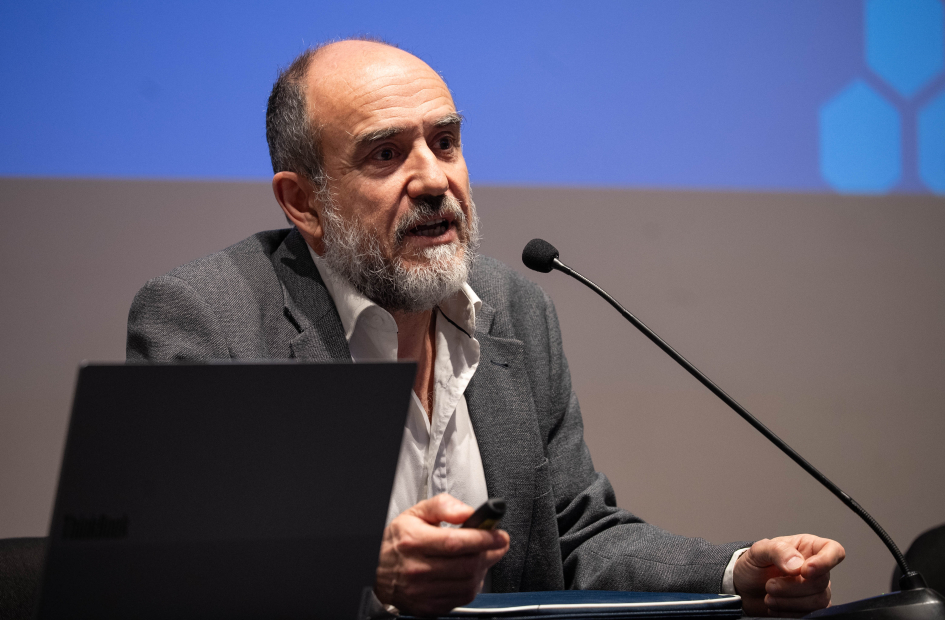 David González Secretario Nacional de SENCI presentando próximas acciones