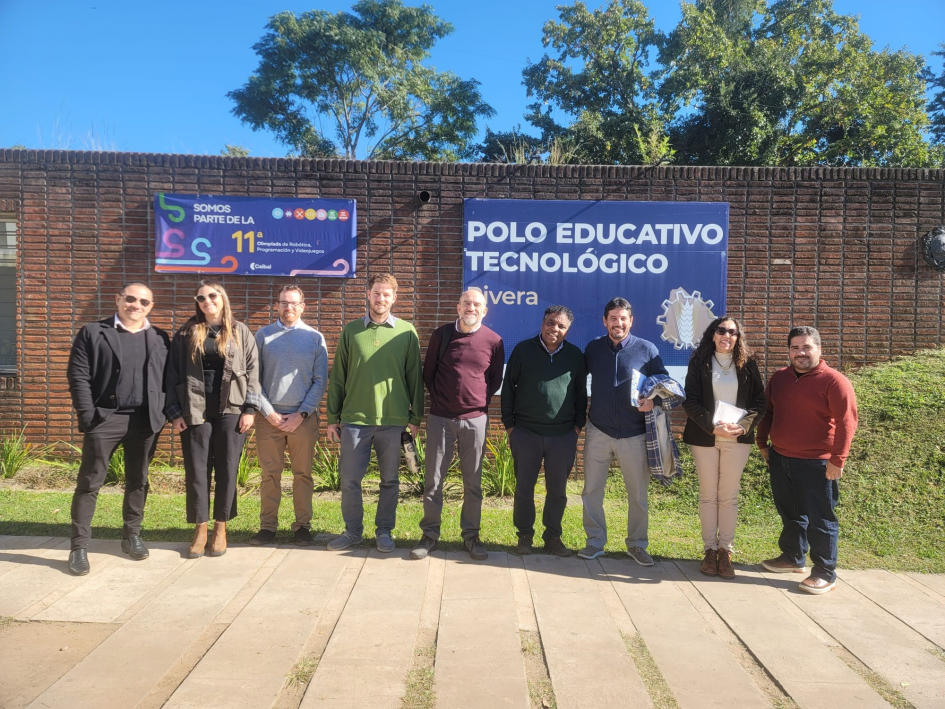 Delegación de la SENCI recorrió el Polo Tecnológico UTU en Rivera Delegación de la SENCI recorrió el Polo Tecnológico UTU en Rivera