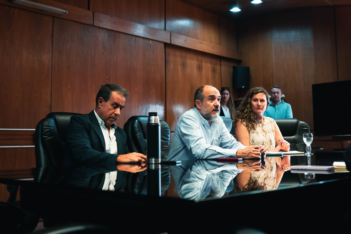 Secretario David González y coordinadora general Silvana Ravia