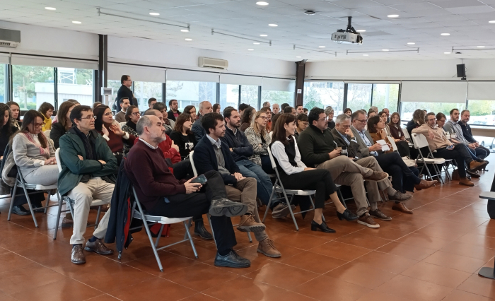 Público asistente al evento Foto del público asistente a la actividad entre ellos autoridades de SENCI, Presidencia, U+I, ANII